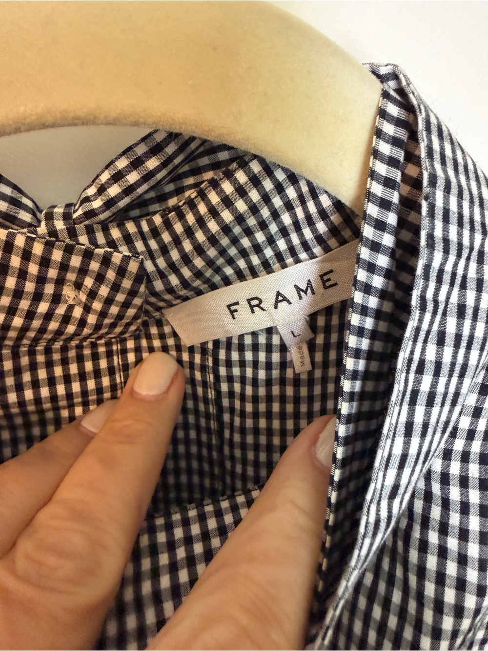 Frame Bow Check Top - Picture 4 of 10